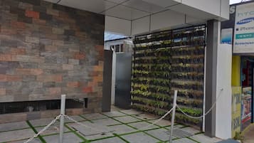 Fachada de la propiedad