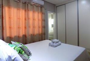 3 عدّة غرف نوم ومكواة/لوح كي وواي فاي مجانًا وملاءات أسرّة