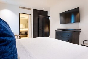 Room - Elements 215 2 Bedroom Condo by RedAwning (Playa del Carmen)