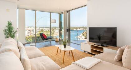 Modern Villa, Port Views, Jacuzzi & Pool, Full AC