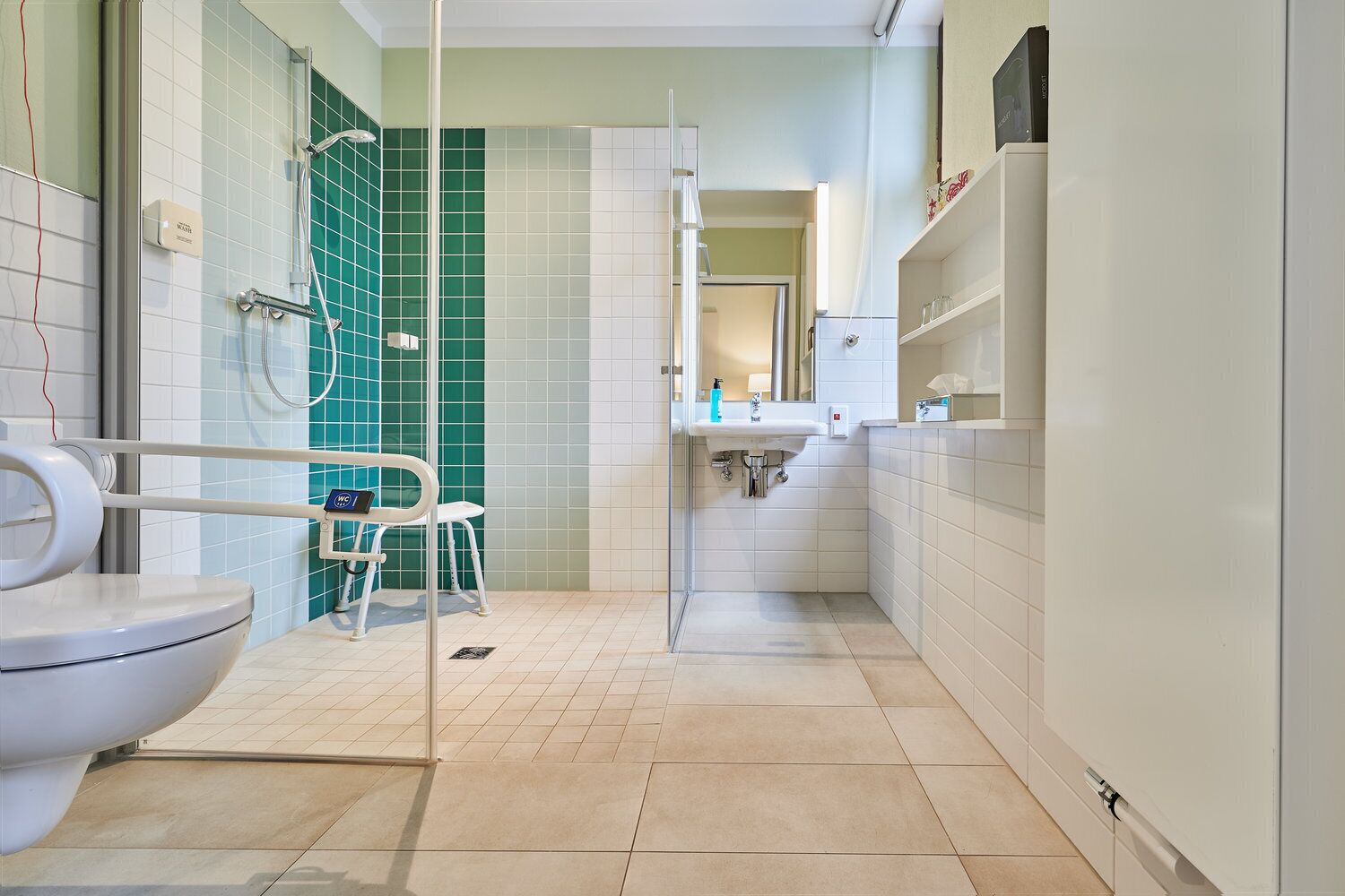 exclusive double room | bathroom | shower, hair dryer, slippers, towels