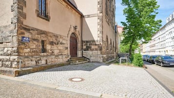 Parken ohne Service (10 EUR pro Nacht)