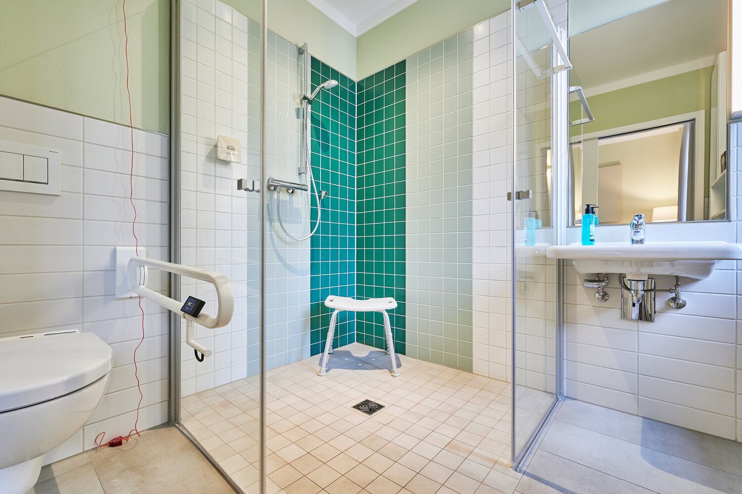 exclusive double room | bathroom | shower, hair dryer, slippers, towels