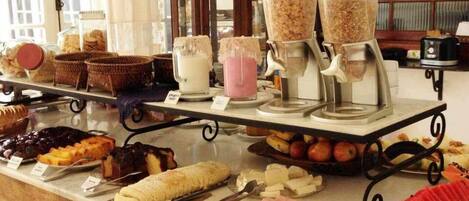 Dagelijks continentaal ontbijt inbegrepen