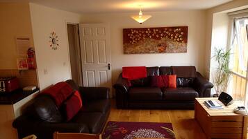 Villa (2 Bedrooms) | Living room