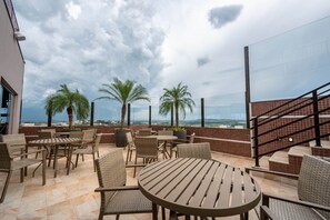 Terrace/patio - Via Garden Varginha Hotel (Varginha)