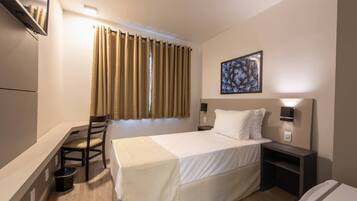 Standard Single Room | Minibar, soundproofing, free WiFi, bed sheets