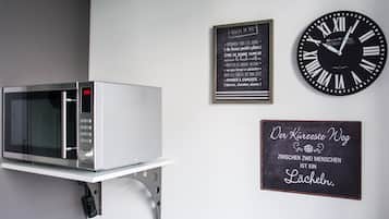 2 Schlafzimmer, Zimmersafe, Schreibtisch, Bügeleisen/Bügelbrett