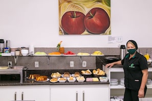 Bao gồm bữa sáng buffet hàng ngày 
