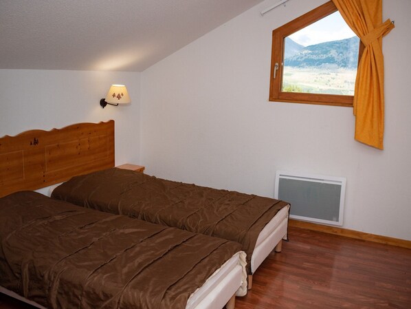 2 bedrooms, free WiFi - 3-Bedroom Duplex in Superdévoluy - Sleeps 6, Pets Allowed, Parking (Le Dévoluy)