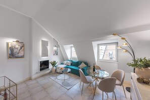 Luxury Apartment | Living area