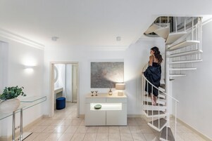 Presidential Apartment | Living area | Flat-screen TV, heated floors