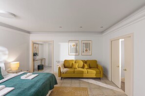 Premier-Apartment | Individuell dekoriert, schallisolierte Zimmer, Bügeleisen/Bügelbrett