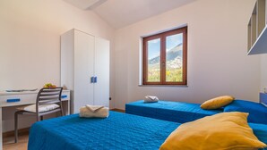 Unclassified image, 5 of 17, button - Casa Trifoglio (Dorgali)