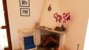 Apartment, 2 Bedrooms | Room amenity