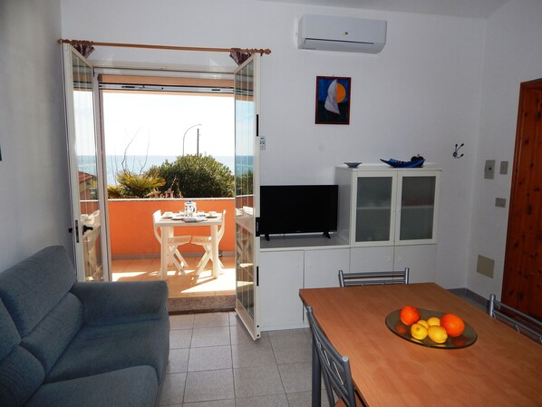 Apartment, 2 Schlafzimmer | Wohnbereich