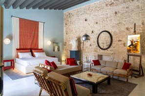 Executive Suite, Courtyard View | Minibar, individually decorated, individually furnished, soundproofing