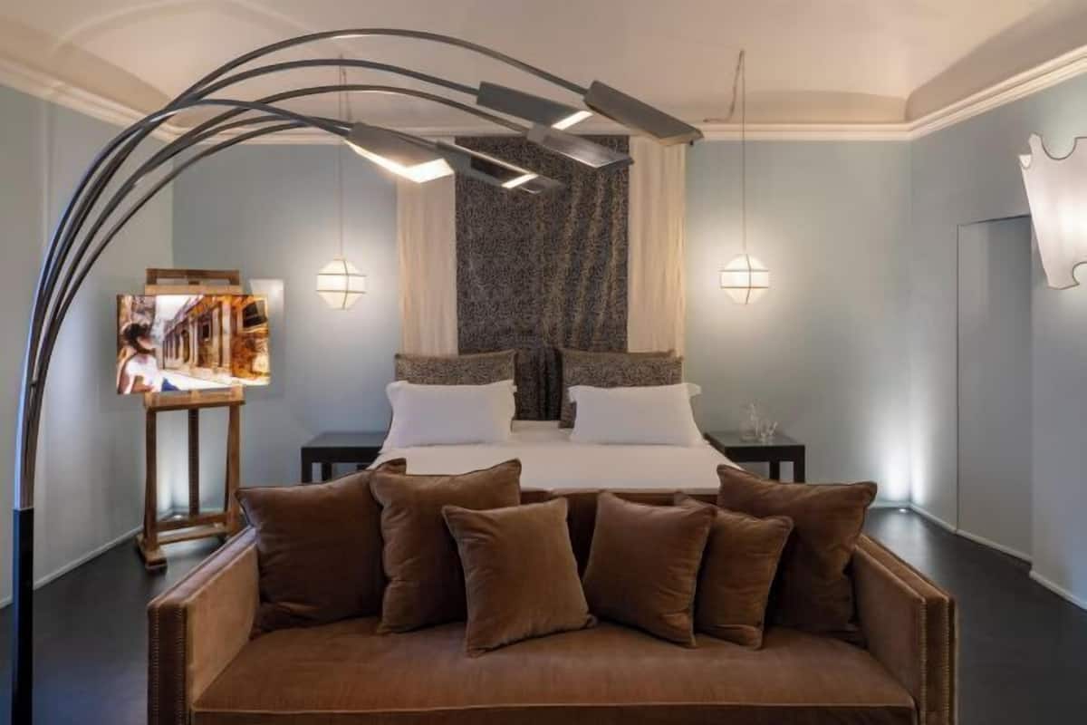 1 bedroom, minibar, individually decorated, individually furnished