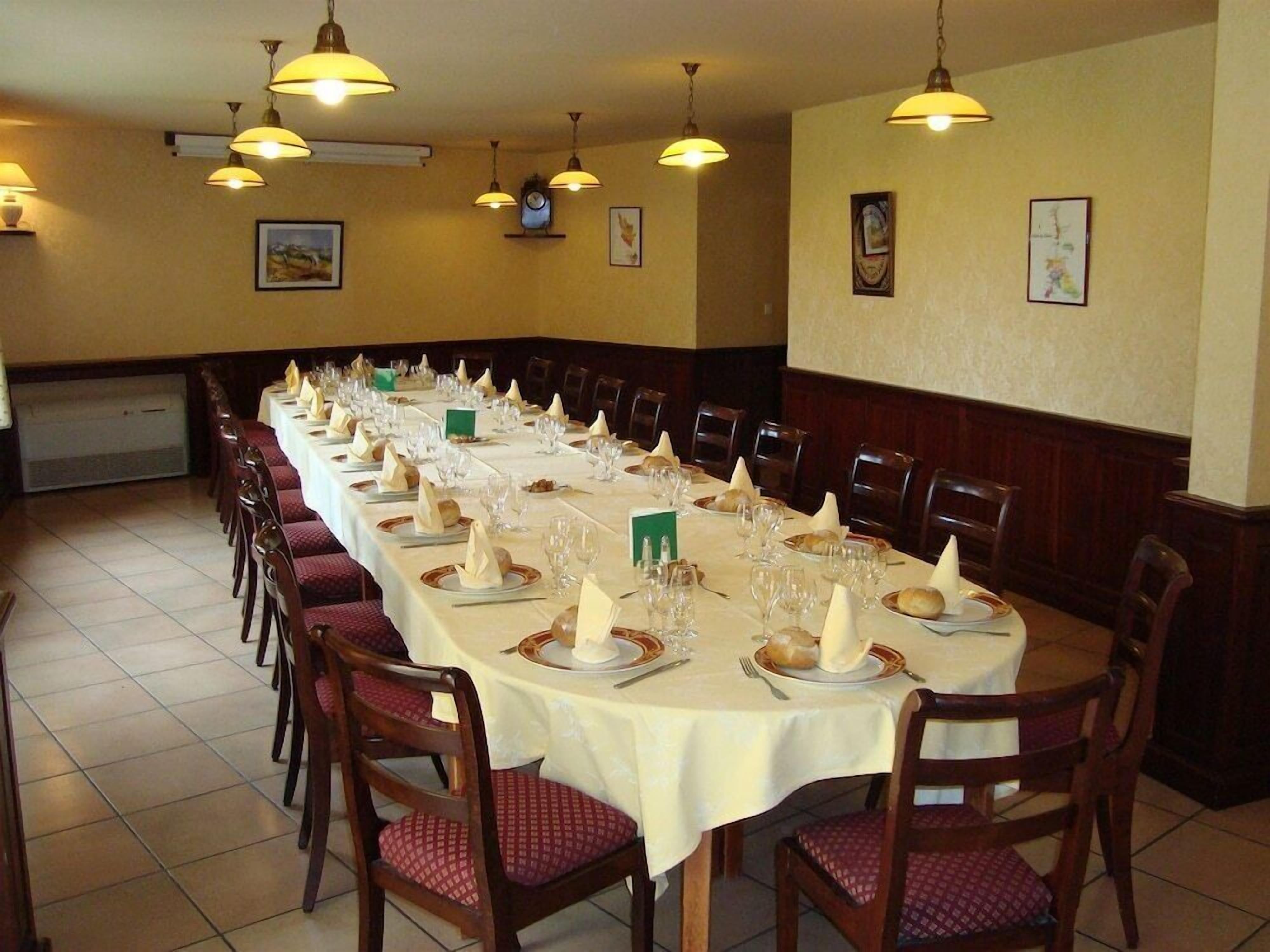 Banquet hall