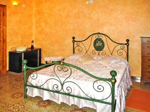 4 多间卧室、旅行婴儿床