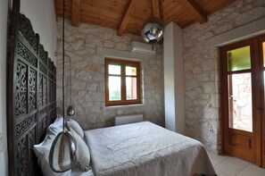 3 室のベッドルーム、アイロン / アイロン台、WiFi、ベッドシーツ