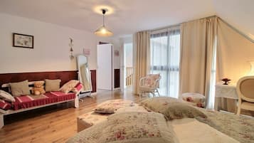 Habitación doble estándar (Coco et caramel) | Decoración personalizada, muebles diferentes y escritorio