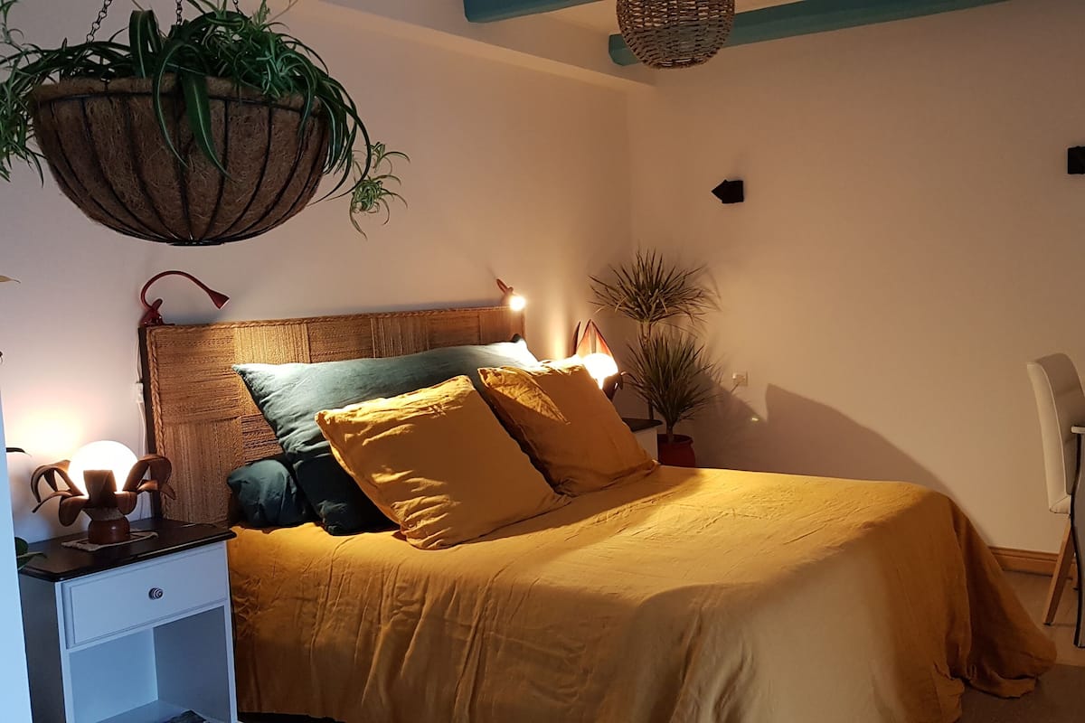 Standard Double Room (Oasis) | Individually decorated, individually furnished, desk, iron/ironing board