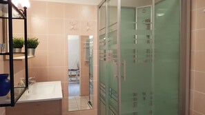 Standard-Doppelzimmer (Oasis) | Badezimmer