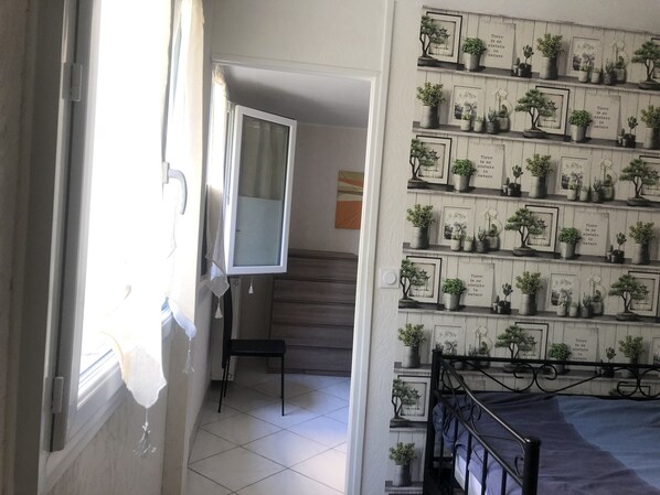 1 chambre, Wi-Fi, draps fournis