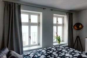 Comfort Quadruple Room | 1 bedroom, desk, soundproofing, cribs/infant beds - Apartments Zelny Trh III (Brno)