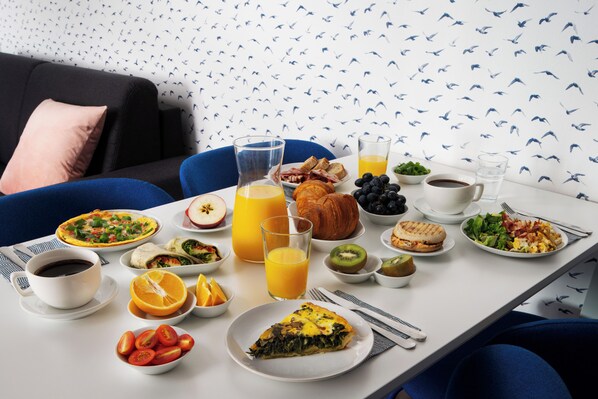 Comfort Quadruple Room | Private kitchen