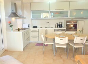 Dúplex, 2 habitaciones | Cocina privada