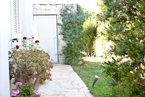 Garden - Rodanthi Villas (Platanias)