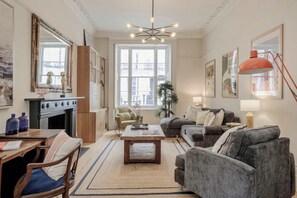 Apartment (2 Bedrooms) | Interior - Fab 2 BR Flat in Paddington Close to Hyde Park (London)