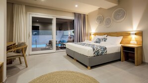 Superior Studio Suite, Private Pool, Beachfront | Premium bedding, in-room safe, desk, laptop workspace - Sarpidon Suites (Chania)