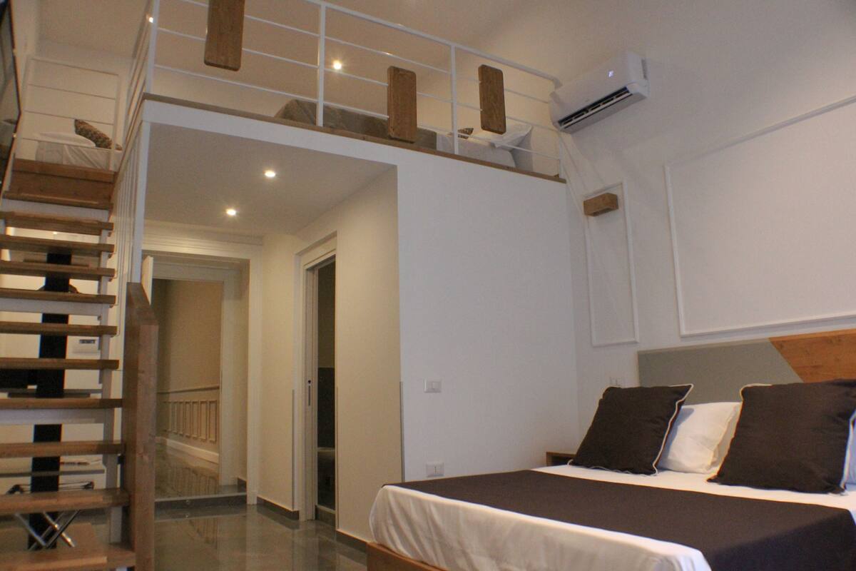 Family Room | Soundproofing, free WiFi