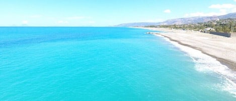 Am Strand, Liegestühle, Strandtücher