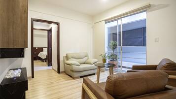 Junior Room | Living room | Flat-screen TV