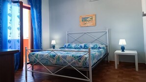 Room - Gaia Apartment with Sea View, 350m from the white beach of Tropea (TROPEA)