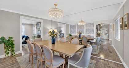 Enchanting English Tudor Retreat Elegant, Spacious & Cozy.