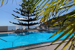 Piscine couverte, piscine extérieure