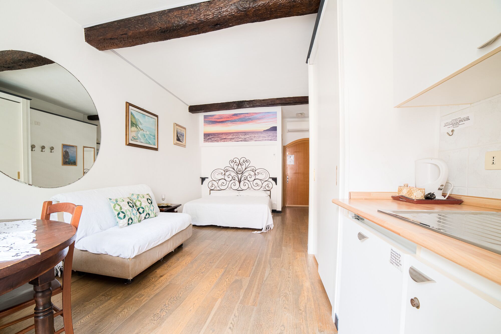 全景开间套房, 空调, 海景 | 高档床上用品、羽绒被、客房内保险箱、特色装修