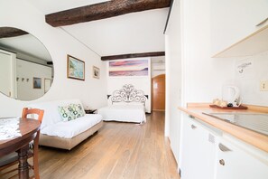 Panorama-studiosuite - aircondition - havudsigt | Premium-sengetøj, dundyner, pengeskab på værelset, individuelt design