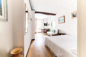 Panorama-studiosuite - aircondition - havudsigt | Premium-sengetøj, dundyner, pengeskab på værelset, individuelt design