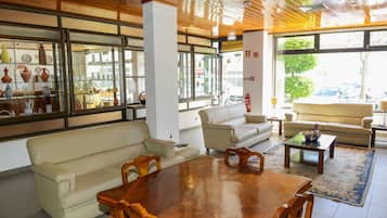 Sala de estar en el lobby