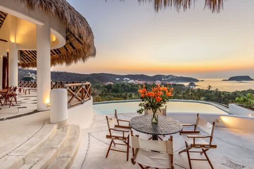 Oceanfront W/ Stunning Views | Pool & Beach Access