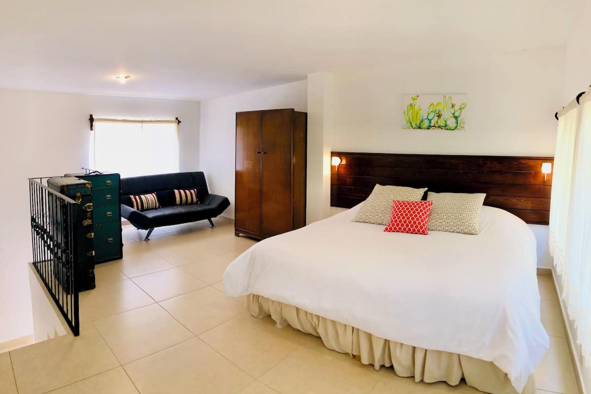 Deluxe Suite | 1 bilik tidur, peralatan tempat tidur premium, gebar bulu kapas
