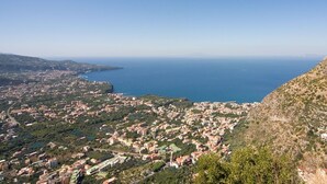 Aerial view - La Foresteria di Villa Giusso (Vico Equense)