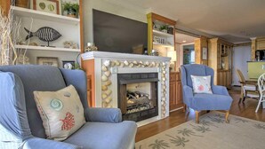 Condo, 2 Bedrooms, Ocean View | Living room - Artsea (Atlantic Beach)