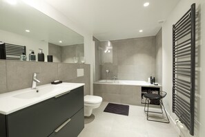 Bathroom - Eclectic Avenue (Brussels)